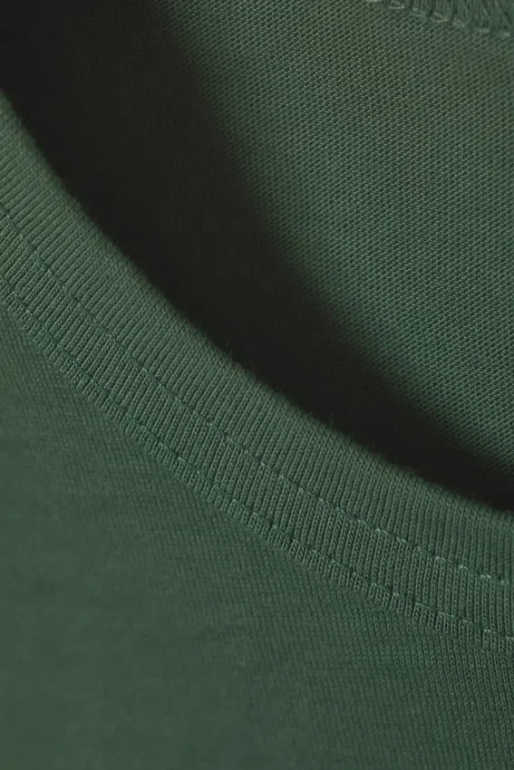 Wide Shoulder Fitted Tank Top – Dark Green Wide Shoulder Fitted Tank Top – Dark Green