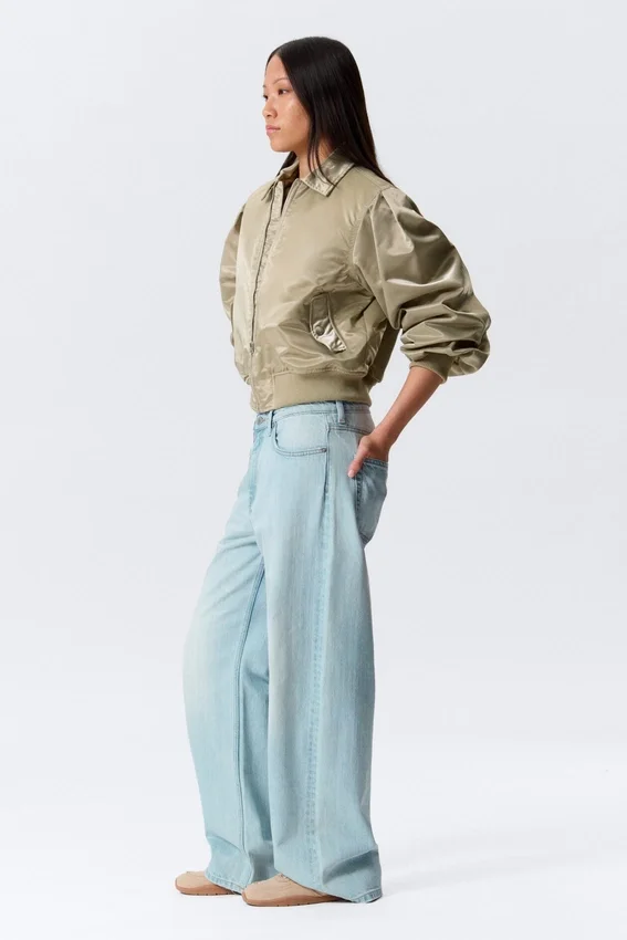 Yulia B Loose Nylon Bomber Jacket – Light Khaki Green Yulia B Loose Nylon Bomber Jacket – Light Khaki Green