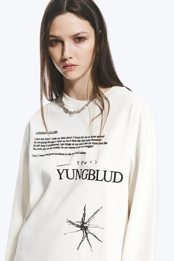 Yungblud Boxy Printed Long-Sleeved Tee – Off-White Yungblud Boxy Printed Long-Sleeved Tee – Off-White