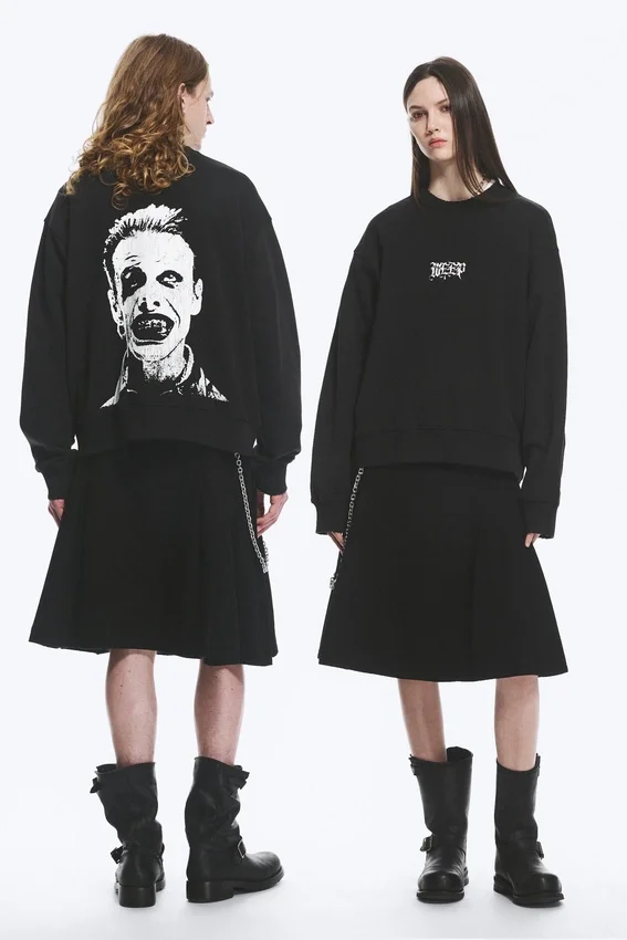 Yungblud Printed Oversized Sweatshirt – Off-Black Yungblud Printed Oversized Sweatshirt – Off-Black