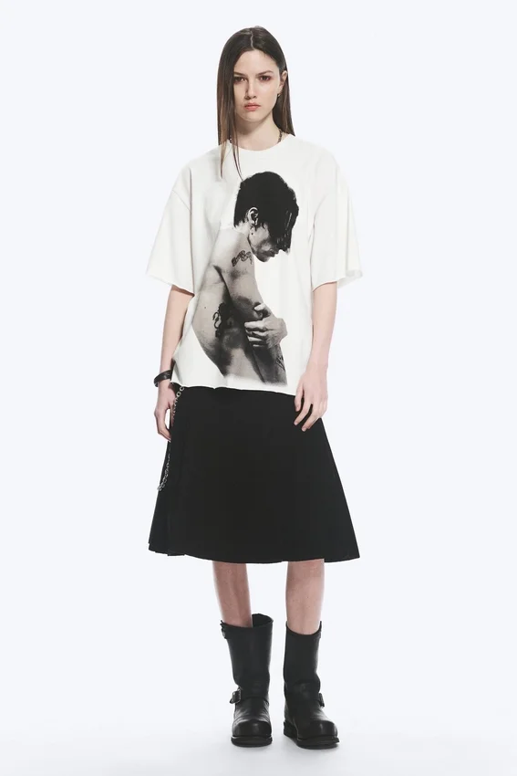 Yungblud Printed Oversized Tee – Off-White Yungblud Printed Oversized Tee – Off-White