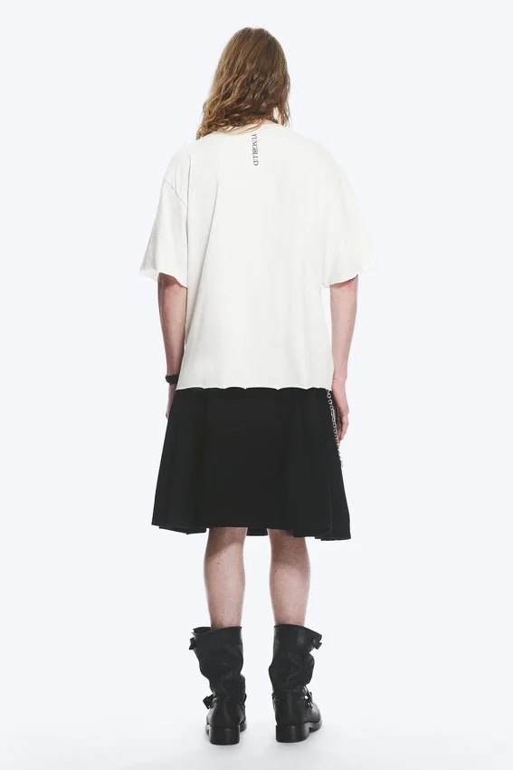 Yungblud Printed Oversized Tee – Off-White Yungblud Printed Oversized Tee – Off-White